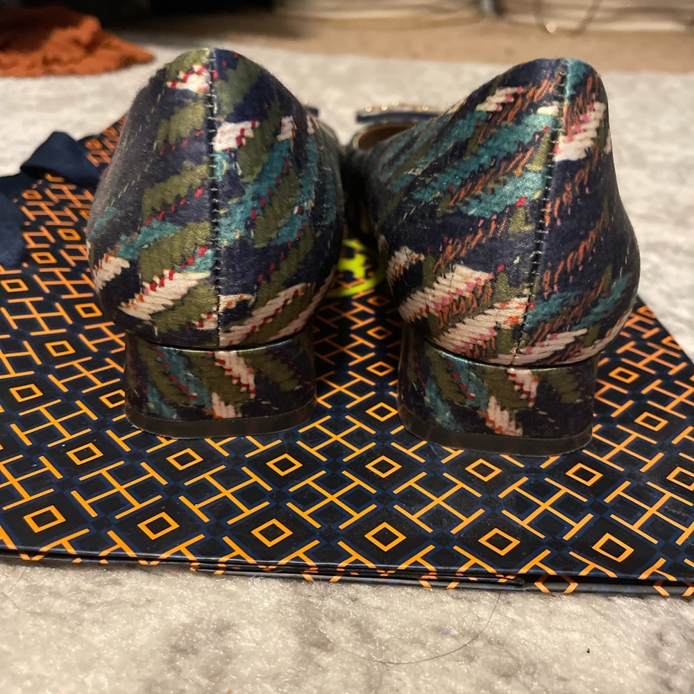 Rare Tory Burch block heel. - Picture 3 of 6